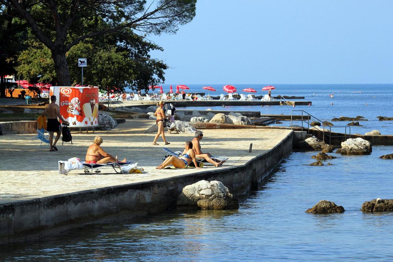 Apartments With A Parking Space Umag - 7094 Kültér fotó