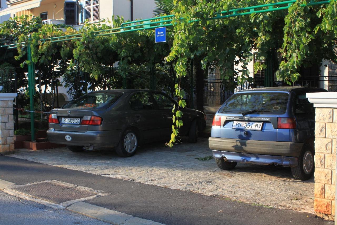 Apartments With A Parking Space Umag - 7094 Kültér fotó